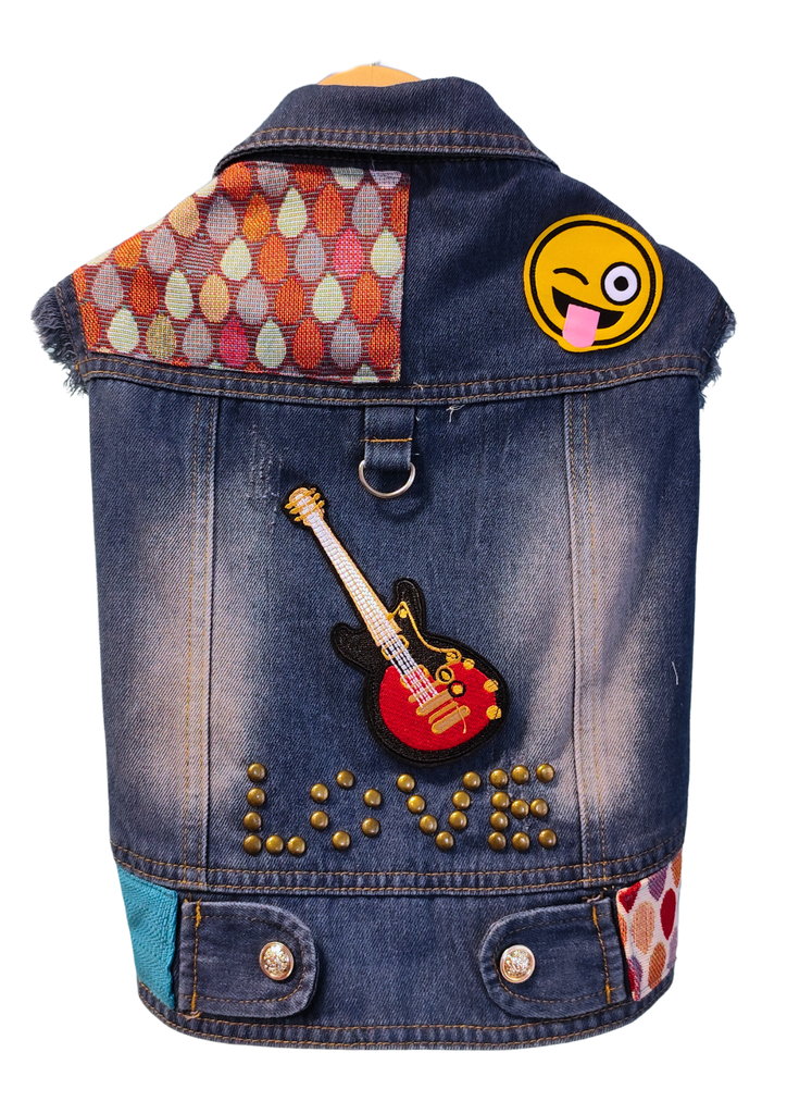 Rikku Guay, Cazadora Denim para Perro "Star Pet" (guitarra).